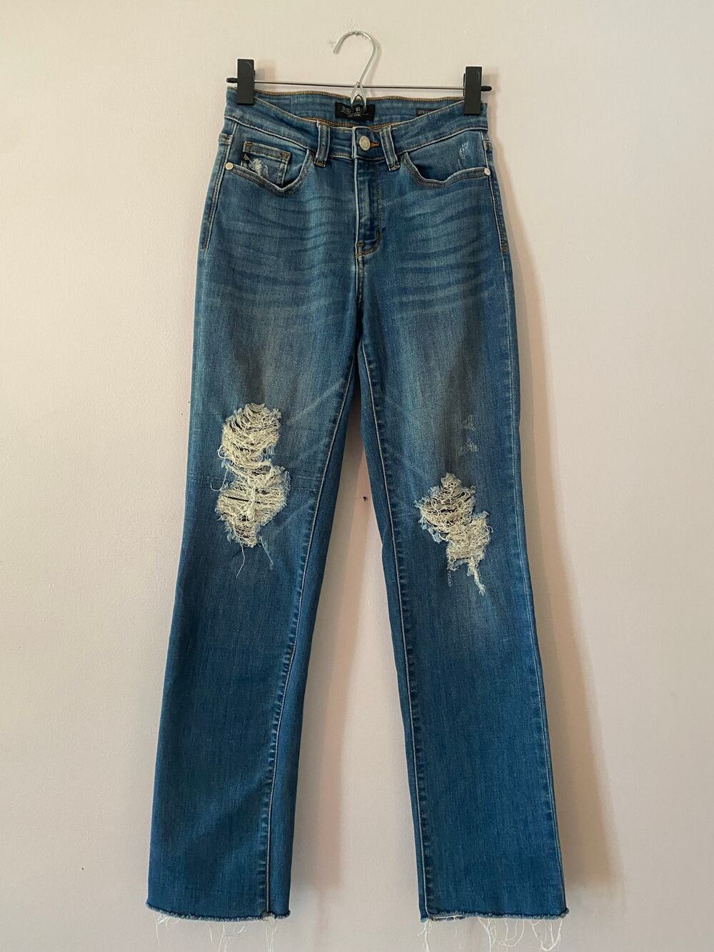 Judy Blue Straight Fit Distressed Frayed Medium Rise Jeans Women's size 3 / 26
